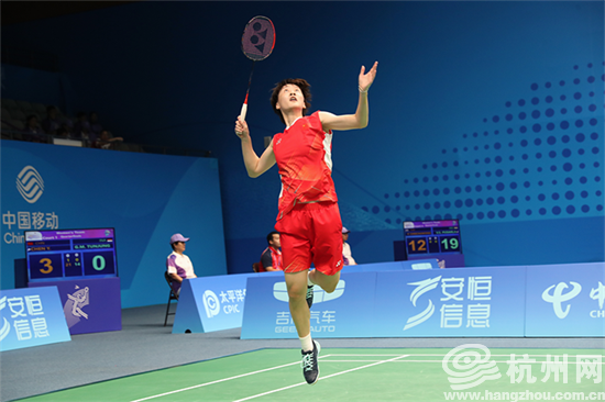 台上获得更 台上获得更