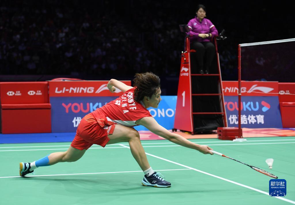 布朗轮流持 布朗轮流持